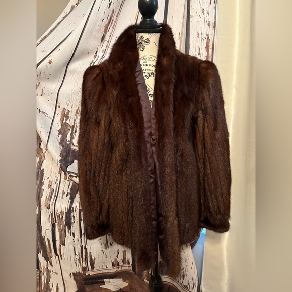 Elegant Brown genuine mink Coat - Picture 1 of 8